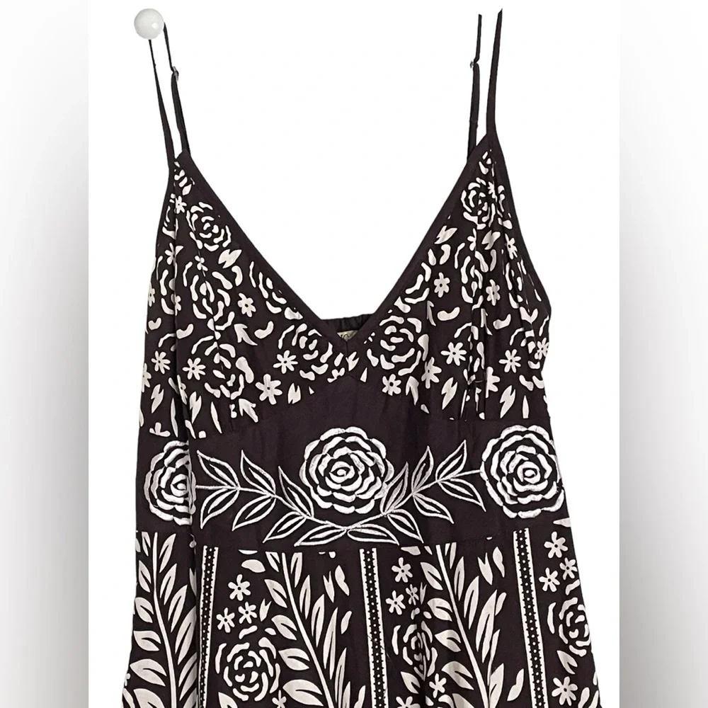 Magic Floral Embroidered Sun Dress Adjustable Spaghetti Straps Sz L - Picture 8 of 8